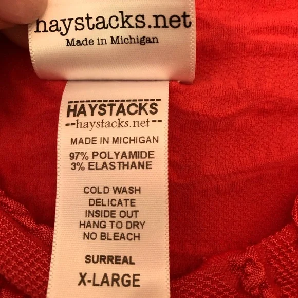 Haystacks fabulous tomato-red, 3/4 sleeve, unique fabric, top - Made in Michigan - Picture 11 of 11